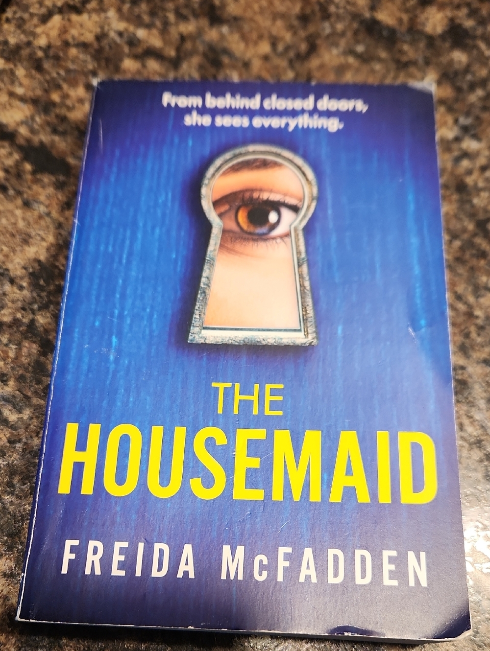 The Housemaid - Blue Paperback Thriller